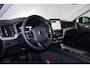 Volvo XC60 T6 Recharge AWD Ultra Dark - Panorama/schuifdak - IntelliSafe Assist & Surround - 360º Camera - Harman/Kardon audio - Adaptieve LED koplampen - Verwarmde voorstoelen, stuur & achterbank - Parkeersensoren voor & achter - Elektr. bedienb. voorstoelen met geheugen - Head up display - Draadloze tel. lader - Elektr. inklapbare trekhaak - 20' LMV