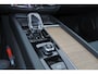 Volvo XC60 T6 Recharge AWD Ultra Dark - Panorama/schuifdak - IntelliSafe Assist & Surround - 360º Camera - Harman/Kardon audio - Adaptieve LED koplampen - Verwarmde voorstoelen, stuur & achterbank - Parkeersensoren voor & achter - Elektr. bedienb. voorstoelen met geheugen - Head up display - Draadloze tel. lader - Elektr. inklapbare trekhaak - 20' LMV