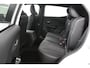 Suzuki e-Vitara Style 61 kWh | Elektrisch verstelbare Bestuurdersstoel | Panorama dak | Alcantara Bekleding | Parkeersensoren Rondom | Stuur en Stoelverwarming |