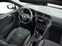 Volkswagen Tiguan 1.5 TSI CL Business | R-Line • Schuifdak • Virtual • LED • ACC