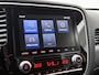 Mitsubishi Outlander 2.4 PHEV Intense 225pk Automaat | Trekhaak | Elektrische Stoel | Apple Carpay/Android Auto | Climate Control | Cruise Control | Camera | 18"LMV | Keyless Entry/Start | Stoelverwarming |