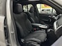 BMW X1 18i M-Sport Performance-Pack | Panorama | Sportstoelen | Carbon | Keyless-Entry | Sfeerverlichting | Achteruitrij-Camera | Carplay | Full-LED | Black-Optic | Getint Glas | Stoelverwarming | Draadloos Laden |