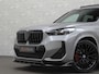 BMW X1 18i M-Sport Performance-Pack | Panorama | Sportstoelen | Carbon | Keyless-Entry | Sfeerverlichting | Achteruitrij-Camera | Carplay | Full-LED | Black-Optic | Getint Glas | Stoelverwarming | Draadloos Laden |