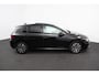 Volkswagen Golf 1.0 eTSI 110pk DSG Active Panorama dak Navigatie Adaptive Cruise Control Camera Led Dab Stoelverwarming Navigatie Apple Carplay/Android Auto