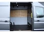 Volkswagen Crafter 30 2.0 TDI 140pk H6 L3H3 Highline Trekhaak Camera Led Stuurverwarming Navigatie