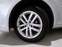 Volkswagen Touran 1.6 TDI Highline 7p. "7 Persoons" Nieuwe-APK Trekhaak Parkeersensoren Bluetooth I Apple-Carplay inbouw mogelijk