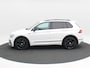 Volkswagen Tiguan 1.5 TSi 150 Pk Automaat R-Line | Black Style | Panoramadak | Adaptive Cruise | Climate Control | Stoelverwarming | Carplay | Navigatie | Parkeersensoren | 20 Inch | 84.533 Km!!