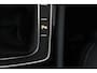 Volkswagen Golf 1.0 TSI Highline Business R-Line | Panoramadak | Camera | Key-less | Lederen Sportstoelen | Adaptieve cruise |