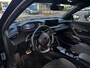 Peugeot 2008 1.2 PureTech 130 GT Panorama Dak | Alcantara Stoelen | Elek. Stoelen met Massage | Camera | Parkeersensoren | 17" Lichtmetaal | LED | Achteruitrijcamera | Afwijkende dakkleur | Alcantara bekleding