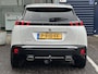 Peugeot 2008 1.2 PureTech Allure Pack | Trekhaak | Stoelverwarming | Parkeercamera/-sensoren | Apple Carplay/Android Auto | Climate Control | Keyless Entry/Start | Cruise Control | Full LED | Lage kilometers! |