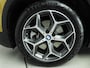 BMW X2 sDrive20i Automaat / Trekhaak / Sportstoelen / Leder / Led / Park assist / Camera / Alu wielen