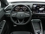 Volkswagen T-Roc R-Line First Edition 1.5 eTSI 110 kW / 150 PK SUV | Panorama | Black Style | Elektrische klep | Harman Kardon | Camera | Stuur & Stoelverwarming | DCC | 20 inch LMV | Matrix LED |