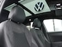 Volkswagen T-Roc R-Line First Edition 1.5 eTSI 110 kW / 150 PK SUV | Panorama | Black Style | Elektrische klep | Harman Kardon | Camera | Stuur & Stoelverwarming | DCC | 20 inch LMV | Matrix LED |