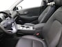 Hyundai Kona Electric EV Premium Sky 64 kWh / 100% SoH / 3-Fase Laden / Warmtepomp / Trekhaak / Schuif-kanteldak / HUD Display / LMV / Navigatie / Lederen bekleding /