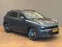 Lynk & Co 01 1.5 Panorama Dak | 20" Lichtmetaal | Parkeersensoren Voor + Achter | Carplay | Elek. Stoelen | Climate | Airco (automatisch) | Apple Carplay/Android Auto|telefoonintegratie premium | Cruise control adaptief met Stop&Go en stuurhulp