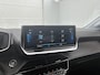 Peugeot e-208 EV Allure Pack 50 kWh 136pk | Navigatie | Achteruitrijcamera | 3D Cockpit | Climate Control | Cruise Control | Parkeersensoren v+a | Stof/kunstleder | Keyless start | Apple Carplay / Android Auto | DAB+ radio | Led koplampen | Donker getint glas | 16" lichtmetalen velgen |