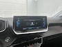 Peugeot e-208 EV Allure Pack 50 kWh 136pk | Navigatie | Achteruitrijcamera | 3D Cockpit | Climate Control | Cruise Control | Parkeersensoren v+a | Stof/kunstleder | Keyless start | Apple Carplay / Android Auto | DAB+ radio | Led koplampen | Donker getint glas | 16" lichtmetalen velgen |