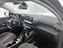 Peugeot e-208 EV Allure Pack 50 kWh 136pk | Navigatie | Achteruitrijcamera | 3D Cockpit | Climate Control | Cruise Control | Parkeersensoren v+a | Stof/kunstleder | Keyless start | Apple Carplay / Android Auto | DAB+ radio | Led koplampen | Donker getint glas | 16" lichtmetalen velgen |
