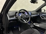 BMW X1 18i M-Sport Performance-Pack | Panorama | Sportstoelen | Carbon | Keyless-Entry | Sfeerverlichting | Achteruitrij-Camera | Carplay | Full-LED | Black-Optic | Getint Glas | Stoelverwarming | Draadloos Laden |