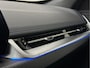 BMW X1 18i M-Sport Performance-Pack | Panorama | Sportstoelen | Carbon | Keyless-Entry | Sfeerverlichting | Achteruitrij-Camera | Carplay | Full-LED | Black-Optic | Getint Glas | Stoelverwarming | Draadloos Laden |