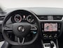 Skoda Octavia Combi 1.5 TSI Greentech Business Edition Dealer onderhouden | NAP | AUTOMAAT | TREKHAAK | NAVIGATIE | STOELVERWARMING | 12 MAANDEN BOVAG GARANTIE