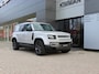 Land Rover Defender P300e 110 S PHEV | Schuif / Kanteldak | Cold Climate | Koelbox | 360 Camera |