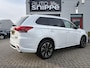 Mitsubishi Outlander 2.0 PHEV Executive Edition -AUTOMAAT-KEYLESS-CAMERA-LEDER/ALCANTARA-ROCKFORD FOSGATE AUDIO-DAB+-ORIGINEEL NL!