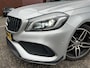 Mercedes-Benz A-klasse 180 AMG Night pakket // FULL LED // NAVI // PANO/SCHUIFKANTELDAK // PDC V+A // CRUISE