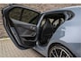 BMW 1-Serie M135i xDrive | Live Cockpit | Panorama | Schaalstoelen | Memory | H&K | Head-Up | 19"LM | Storm Bay Metallic