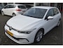 Volkswagen Golf 1.0 eTSI Life Carplay | Adaptive cruise | LMV | Clima | Bluetooth | Navi | PDC