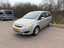 Opel Zafira 1.8 Cosmo 7-zitplaatsen Alleen verkoop aan de handel, B2B en/of export.