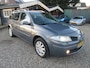 Renault Megane Grand Tour 2.0-16V Privilège - Airco - Automaat