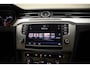 Volkswagen Passat 1.4 TSI Connected S. [Schuif/Kanteldak Groot Navi Massagestoel]