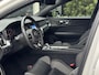 Volvo S60 2.0 B4 R-Design | Leder, Memory, ACC, Trekhaak, Stoel+Stuurverw., Camera, Carplay/Android | Dealeronderhouden | NAP |