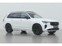 Volvo XC90 T8 Plug-in hybrid Ultra Black Edition | Luchtvering | Bowers&Wilkins | Massage+Ventilatie | Gelamineerd Glas | Trekhaak | 21 Inch