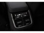 Volvo XC90 T8 Plug-in hybrid Ultra Black Edition | Luchtvering | Bowers&Wilkins | Massage+Ventilatie | Gelamineerd Glas | Trekhaak | 21 Inch