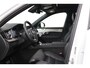 Volvo XC90 T8 Plug-in hybrid Ultra Black Edition | Luchtvering | Bowers&Wilkins | Massage+Ventilatie | Gelamineerd Glas | Trekhaak | 21 Inch