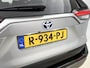 Toyota RAV4 2.5 Hybrid Bi-Tone | LEDEREN BEKLEDING | 360 CAMERA | NAVIGATIE | STOELVERWARMING | ELEKTRISCHE ACHTERKLEP |
