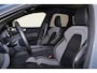 Volvo XC60 T8 Recharge AWD R-Design - Luchtvering - Panorama/schuifdak - IntelliSafe Assist & Surround - 360º Camera - Harman/Kardon audio - Adaptieve LED koplampen - Verwarmde voorstoelen, stuur & achterbank - Parkeersensoren voor & achter - Elektr. bedienb. voorstoelen met geheugen - Draadloze tel. lader - Standkachel - Extra getint glas - Elektr. inklapbare trekhaak - 21' LMV