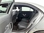 Mercedes-Benz A-klasse 180 Business Solution Luxury (SFEERVERLICHTING, STOELVERWARMING, LEER, LED, GOED ONDERHOUDEN, 1e EIGENAAR)