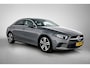 Mercedes-Benz A-klasse 180 Business Solution Luxury (SFEERVERLICHTING, STOELVERWARMING, LEER, LED, GOED ONDERHOUDEN, 1e EIGENAAR)