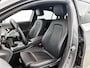 Mercedes-Benz A-klasse 180 Business Solution Luxury (SFEERVERLICHTING, STOELVERWARMING, LEER, LED, GOED ONDERHOUDEN, 1e EIGENAAR)