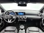 Mercedes-Benz A-klasse 180 Business Solution Luxury (SFEERVERLICHTING, STOELVERWARMING, LEER, LED, GOED ONDERHOUDEN, 1e EIGENAAR)