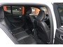 Volvo XC40 T4 Recharge R-Design | Stoelverwarming | Trekhaak | Panoramadak | Parkeercamera | Glossy Black | Keyless