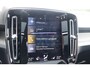 Volvo XC40 T4 Recharge R-Design | Stoelverwarming | Trekhaak | Panoramadak | Parkeercamera | Glossy Black | Keyless