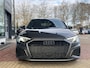 Audi A3 Sportback 40 TFSI e S-line / Leder-Alacantara RS Stoelen met Rode Stiksels / Zwart Optiek Plus / Camera / Elek. Stoelverstelling / Elek. Achterklep / Audi smartphone interface / 18'' LMV
