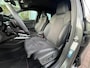 Audi A3 Sportback 40 TFSI e S-line / Leder-Alacantara RS Stoelen met Rode Stiksels / Zwart Optiek Plus / Camera / Elek. Stoelverstelling / Elek. Achterklep / Audi smartphone interface / 18'' LMV