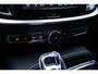 Volvo V60 T6 Plug-in hybrid AWD Plus Dark | Trekhaak | Verwarmbare voorstoelen+stuurwiel+achterbank | Rondom zichtcamera | Premium audio by Harman Kardon | Verwarmbare voorruit | 19 inch Lichtmetalen velgen