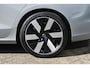 Volvo V60 T6 Plug-in hybrid AWD Plus Dark | Trekhaak | Verwarmbare voorstoelen+stuurwiel+achterbank | Rondom zichtcamera | Premium audio by Harman Kardon | Verwarmbare voorruit | 19 inch Lichtmetalen velgen