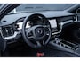 Volvo V60 T6 Plug-in hybrid AWD Plus Dark | Trekhaak | Verwarmbare voorstoelen+stuurwiel+achterbank | Rondom zichtcamera | Premium audio by Harman Kardon | Verwarmbare voorruit | 19 inch Lichtmetalen velgen